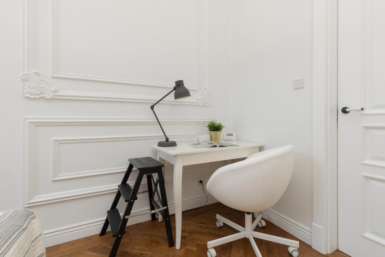 Apartment Strzelecka Old Town Cracow By Renters Prestige Kraków Zewnętrze zdjęcie